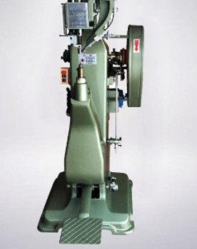 如何選擇徑向鉚接機生產廠家？