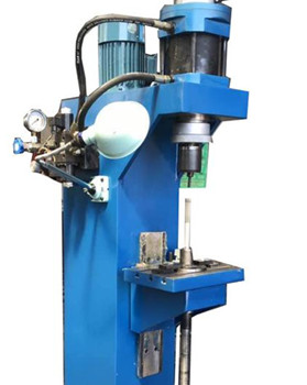 國內(nèi)鉚接機廠家哪家好？