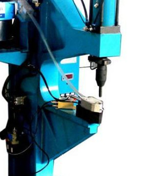 導(dǎo)致自動鉚接機故障的原因有哪些？